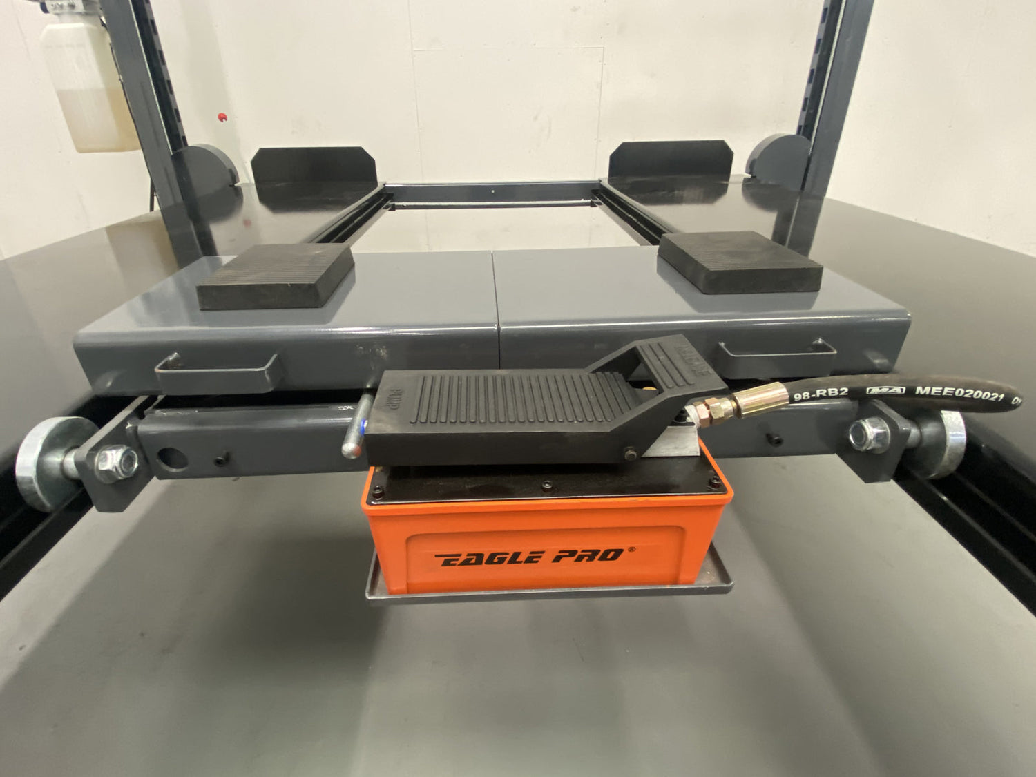 Jacking beam Basic line - Air hydraulic (JA1600J-AIR)