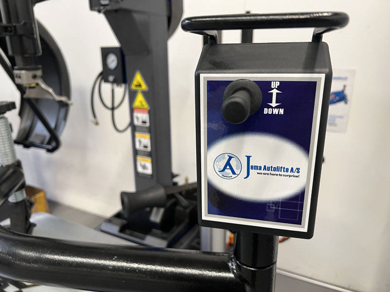 Tyre changer auxiliary arm - Basic line (DWB1068)