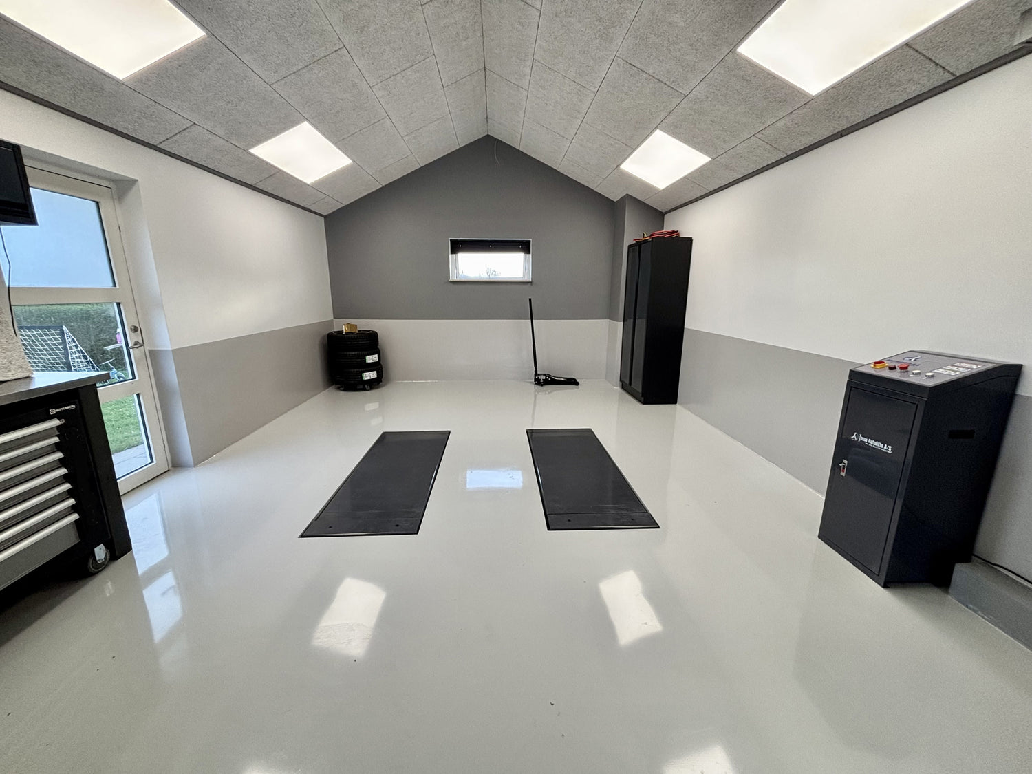 Scissor car lift - in-ground installation - 3800kg. - Basic line (JA6001S)